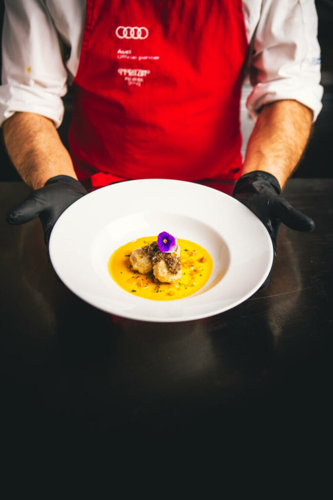 IMG_1807 2 Restaurant svg+xml;charset=utf