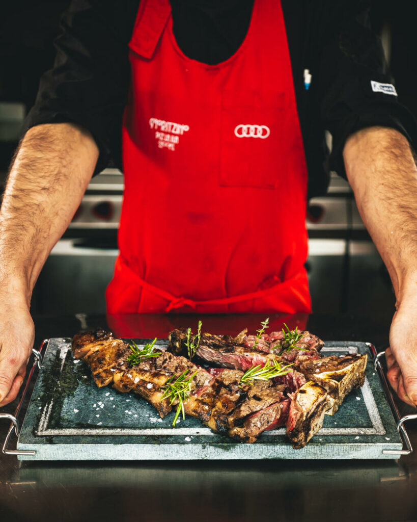 P1030601-2 Restaurant svg+xml;charset=utf