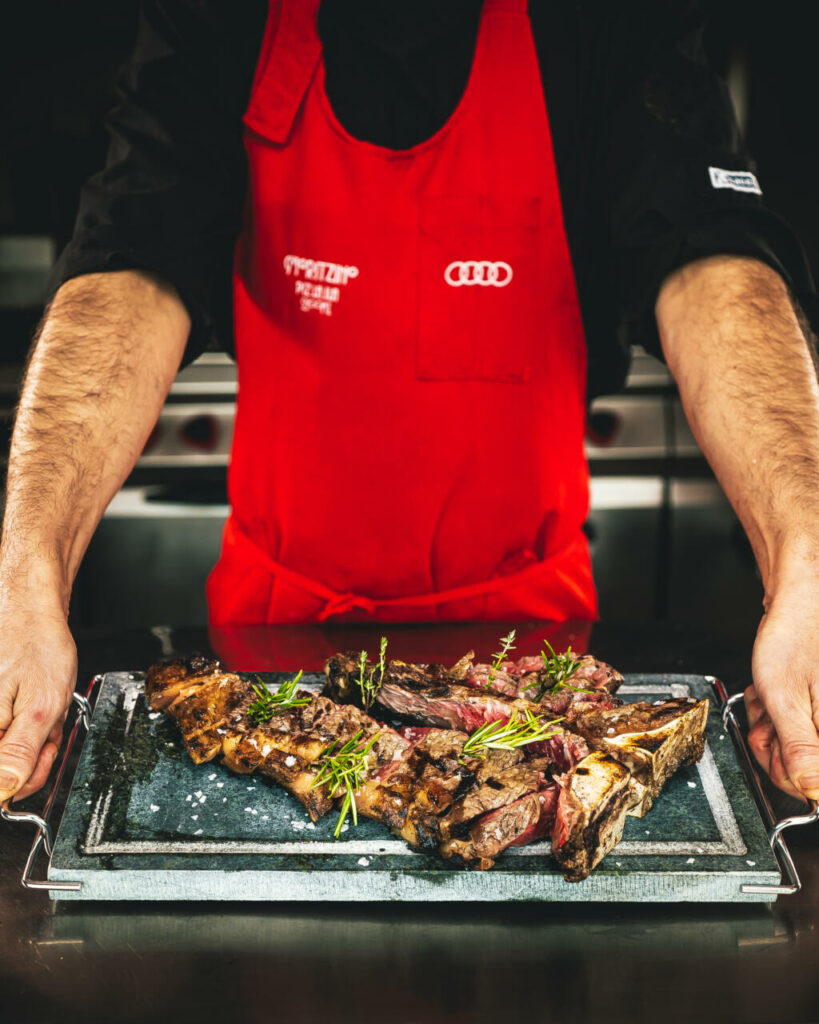 P1030601 Restaurant svg+xml;charset=utf